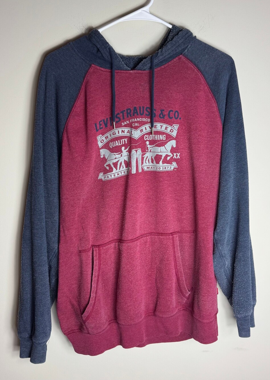 Levi's Large Maroon and Navy Cotton Blend Hoodie with Graphic Logo